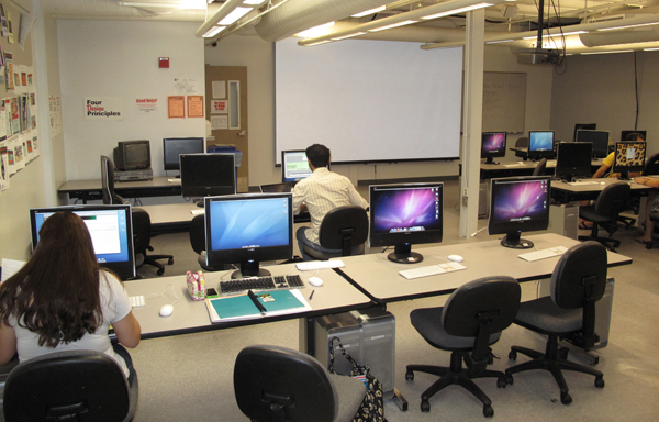 The Macintosh multimedia computer lab 